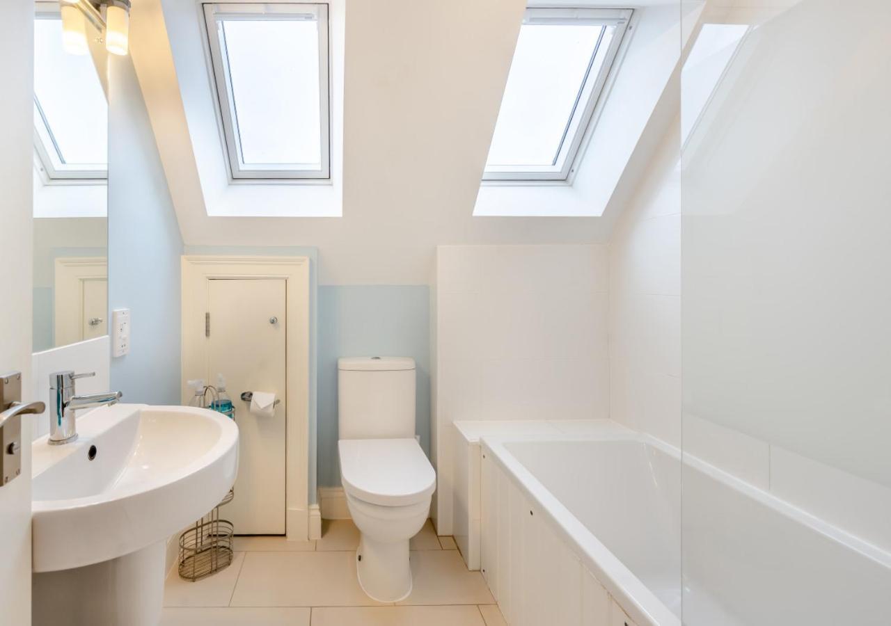 Camomile Cottage Friston エクステリア 写真