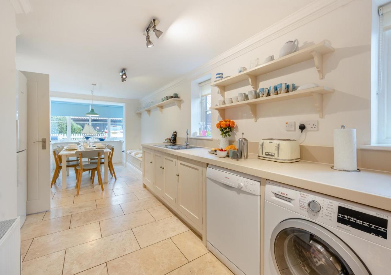 Camomile Cottage Friston エクステリア 写真